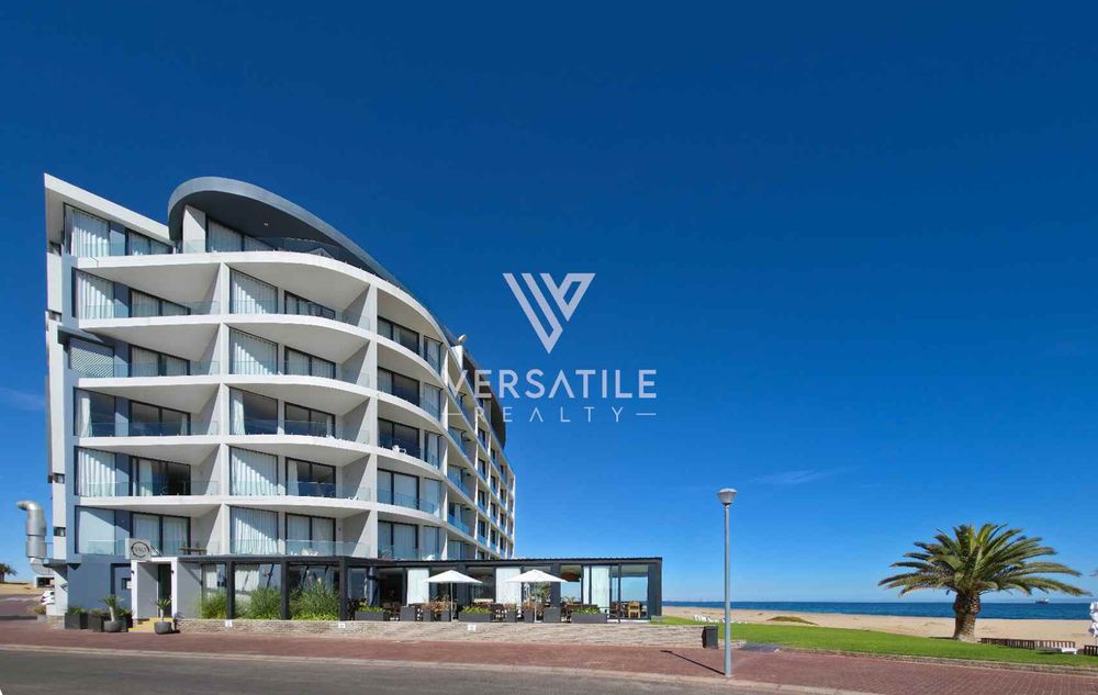36 - Bay View Hotel