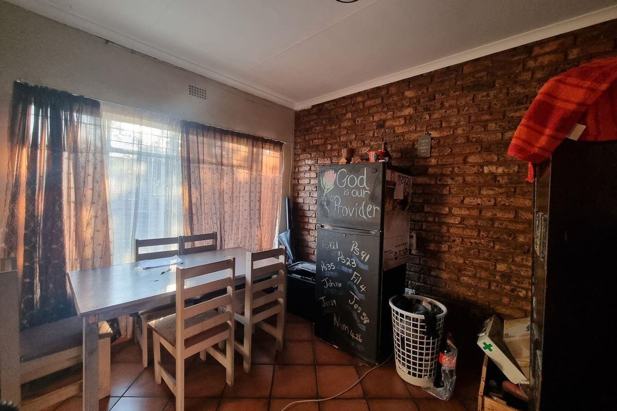 Three bedroom duplex in Middelburg Central - Photo 4
