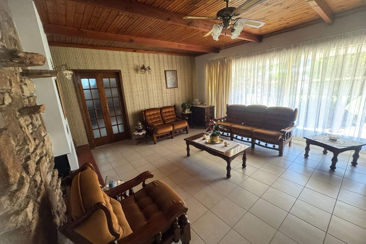 Large Family Home in Randhart for sale - Photo 5