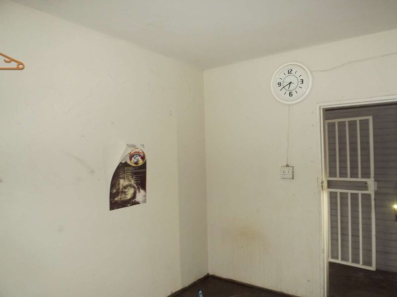 **Charming Room for Rent in Prime Location** - Photo 5
