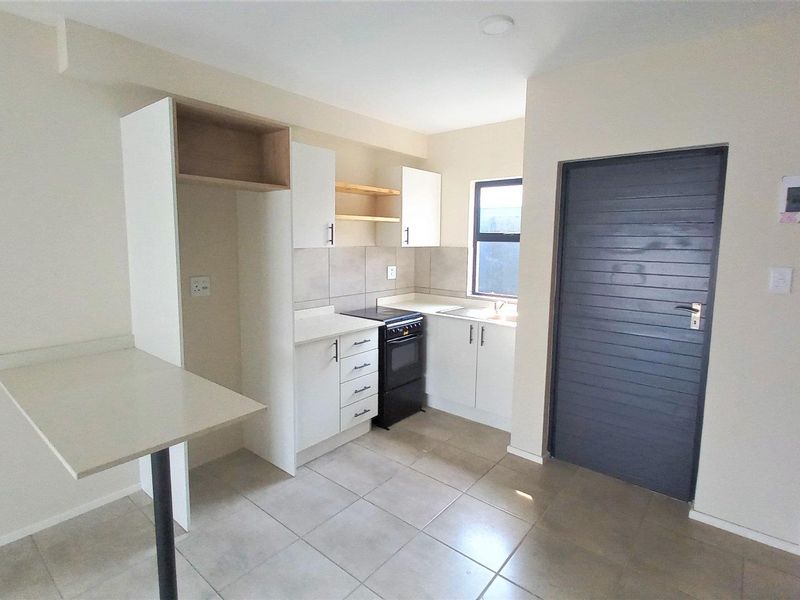 FOR RENT  |  Hillcrest  |  Kings Gate Estate  |  2 Bedroom Duplex - Photo 2