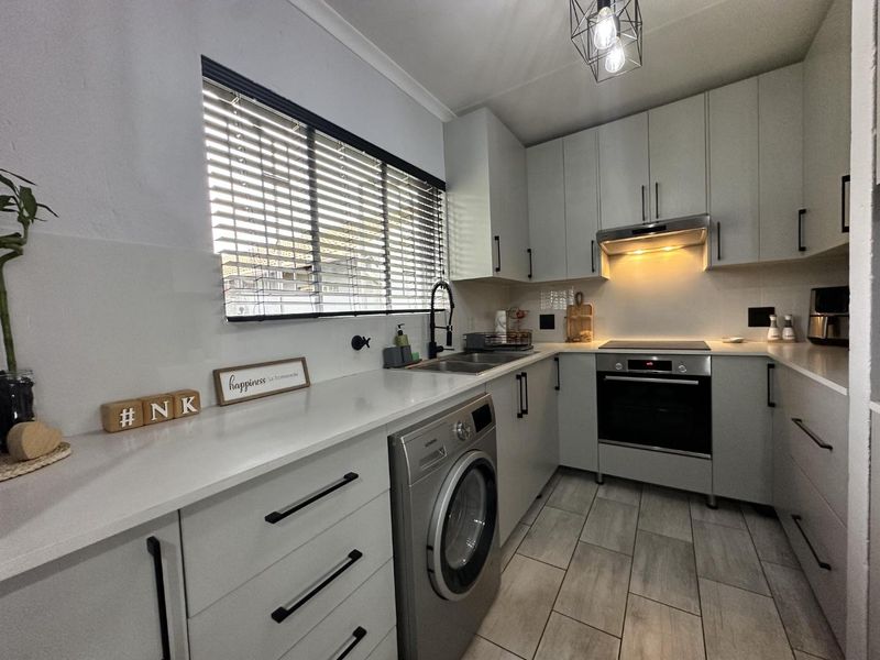 Extremely Well Priced 2 Bedroom Newly Renovated Home In Greenstone Hill For Sale - Photo 2