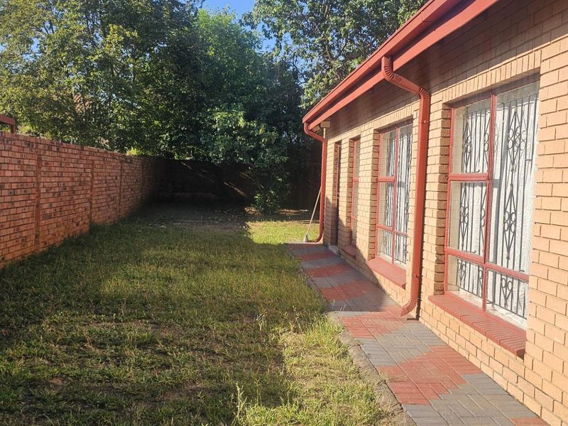 Stunning house for sale in Elandsrand - Photo 8