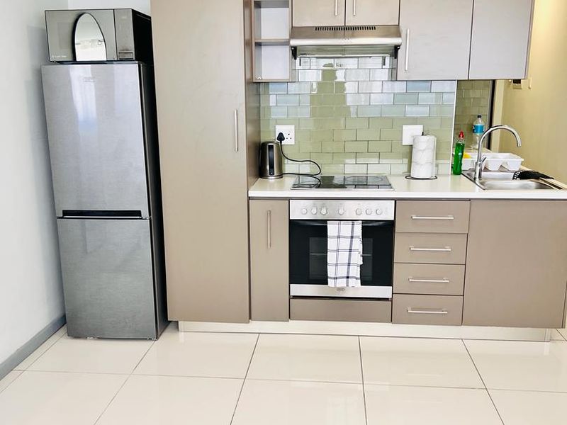 Furnished One Bedroom Apartment in Merensky Tower - Photo 6