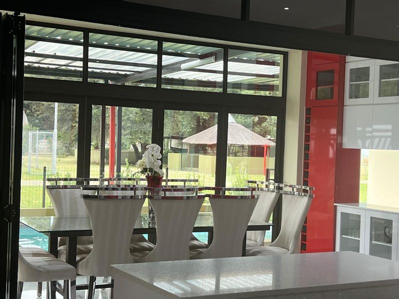 Distinguished landmark farm for sale. - Photo 7