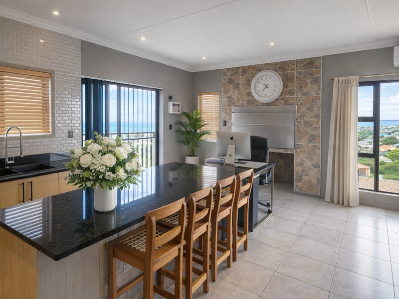 Versatile Dual-Living - 4 Bedroom House for Sale in Dana Bay - Photo 5