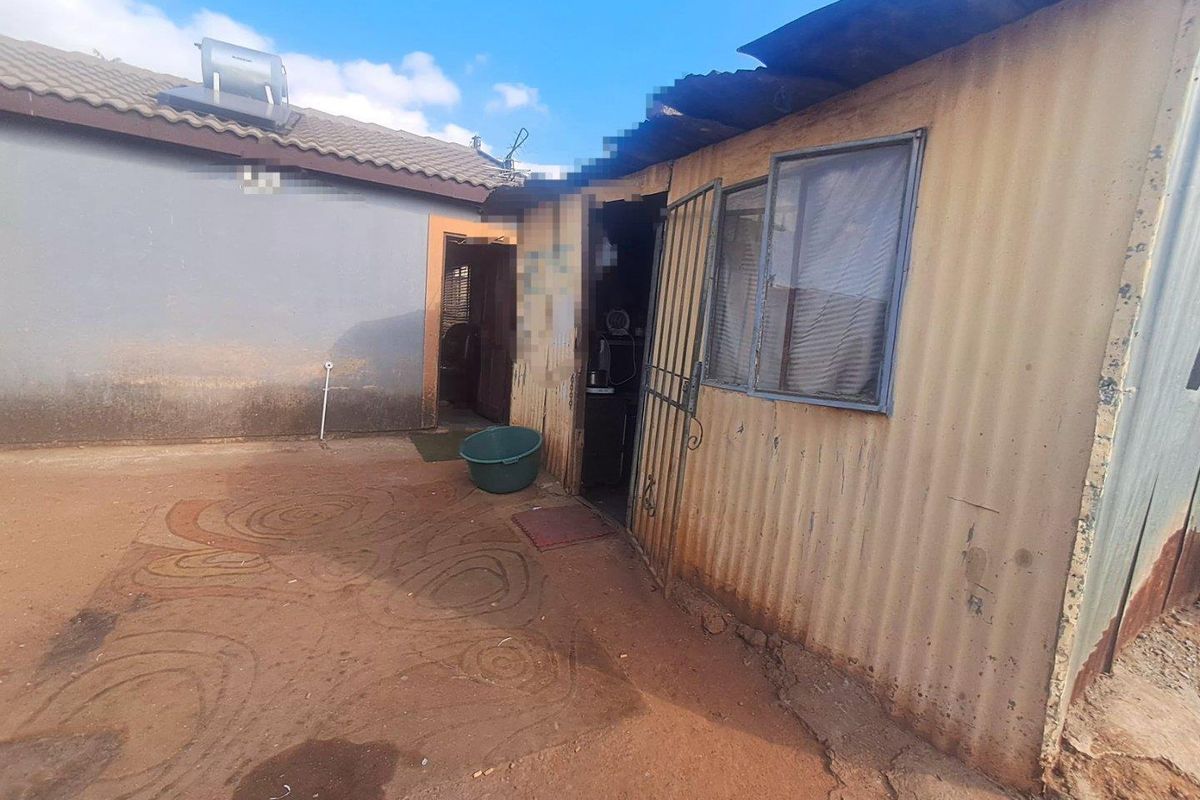 2 Bedroom House In Ivory Park Ext 2 - Photo 4