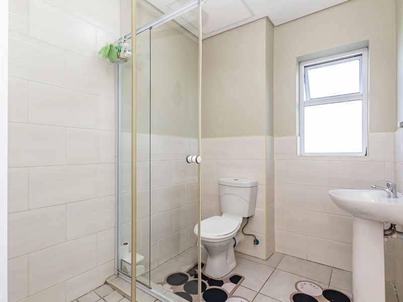 SMART GROUND FLOOR UNIT - Photo 9