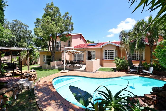 Property #2468847, House For Sale in Buccleuch