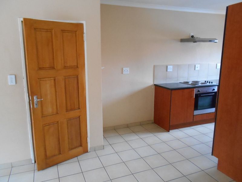 2 Bed 1 Bath Apartment for sale. - Photo 7