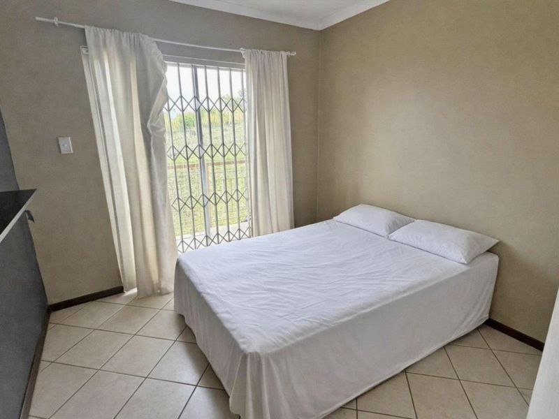 Charming 3 Bedroom Apartment for Sale in Equestria - Photo 6