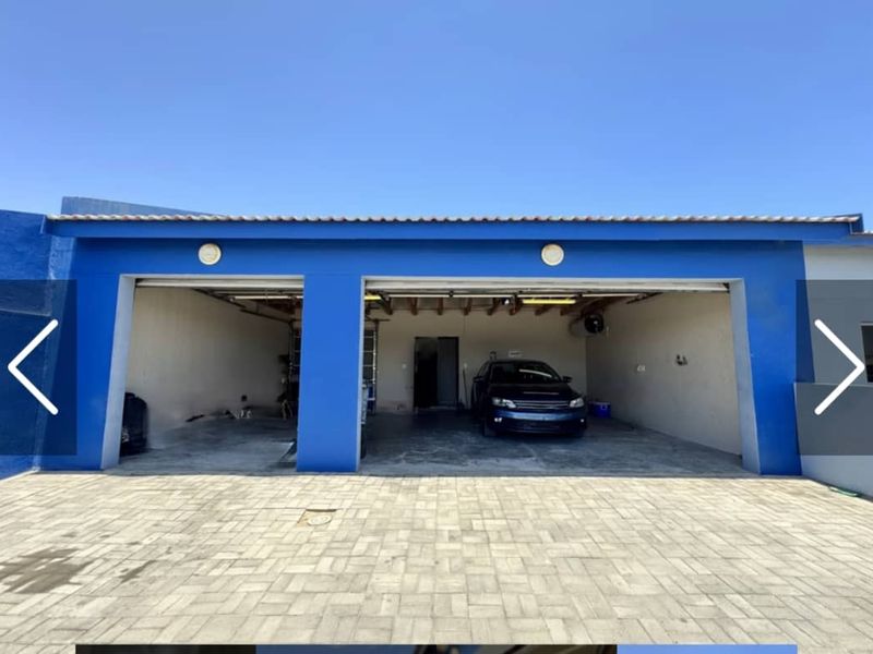 Comfortable Spacious Home - Photo 9