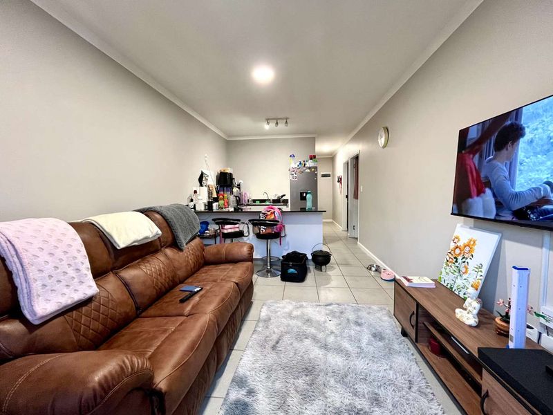 Pet Friendly Ground Floor Apartment - Photo 7