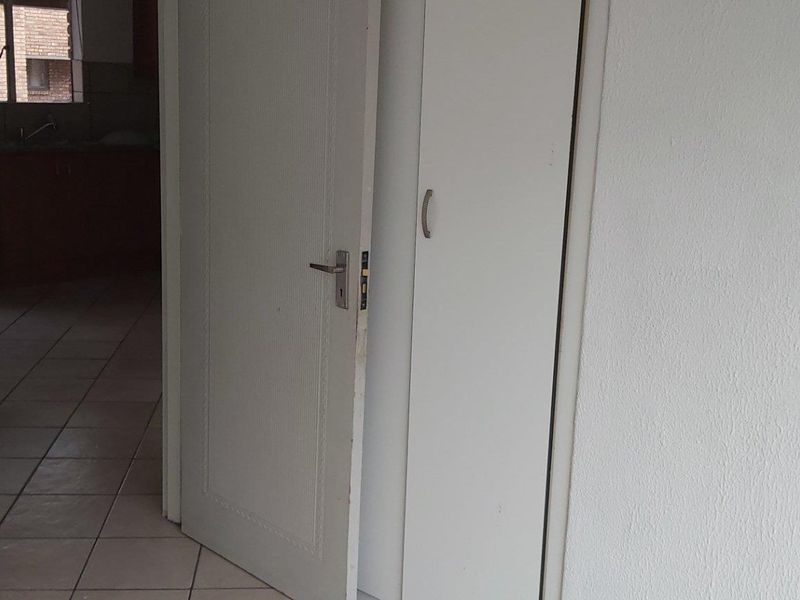 Ground Floor Apartment For Sale - Photo 5