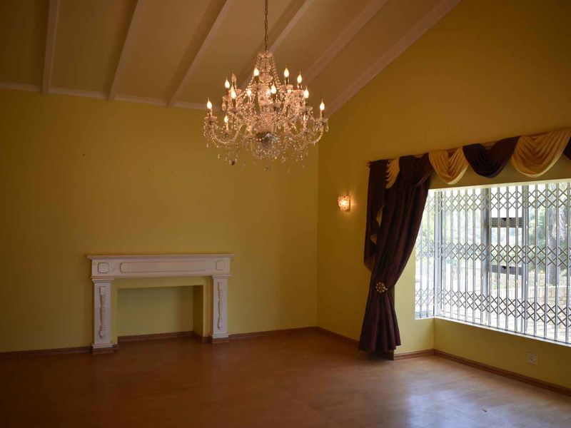 Exclusive home in upmarket area! Serrious seller!!! - Photo 7