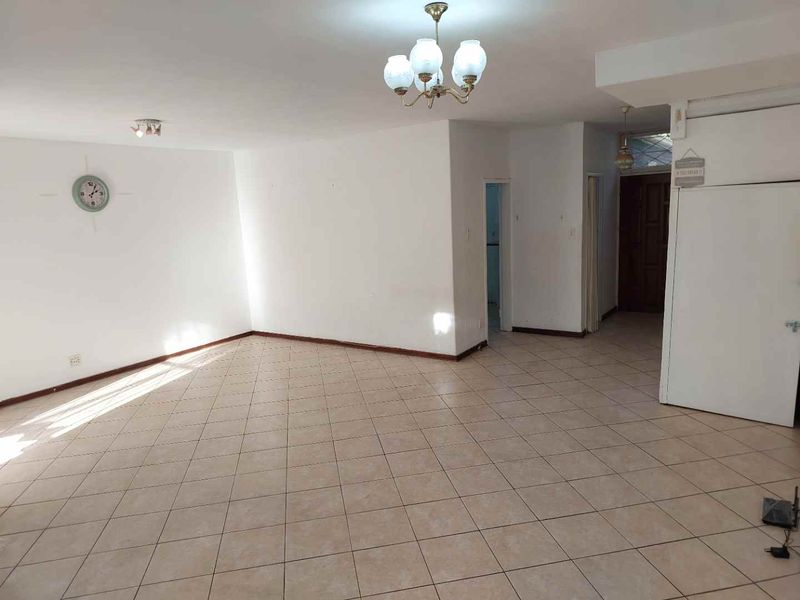 3 BEDROOM TOWNHOUSE TO RENT IN BRAMLEY - Photo 5