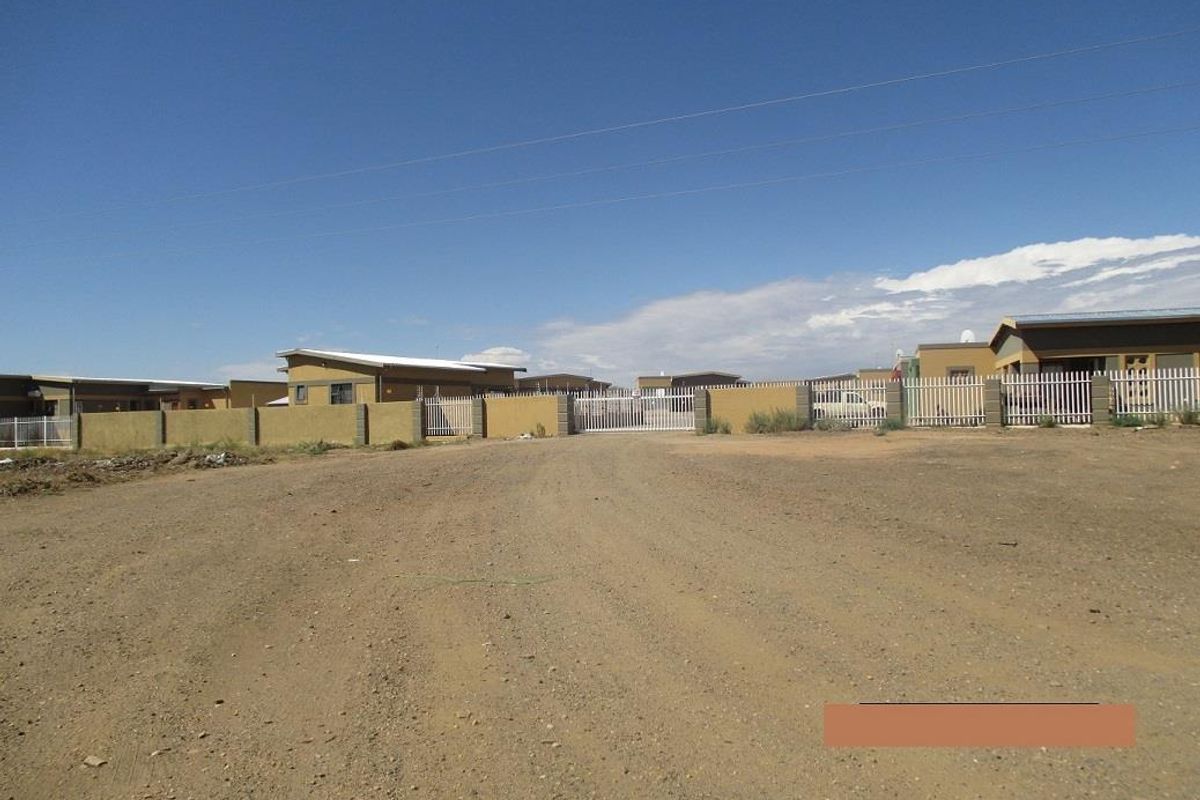 Gorgeous home for sale - Photo 5