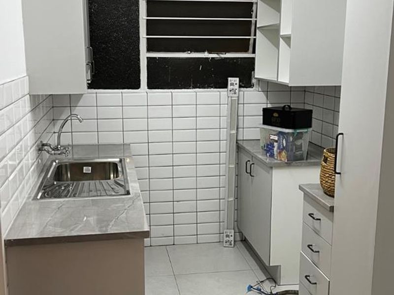 A LOVELY ONE BEDROOM APARTMENT - Photo 6