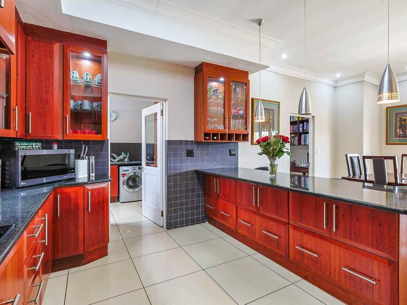 Private Family Home with Beautiful Views in Erasmusrand - Photo 7