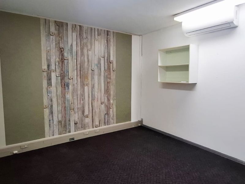 **Impeccably Maintained Offices in a Premier Business Hub** - Photo 4