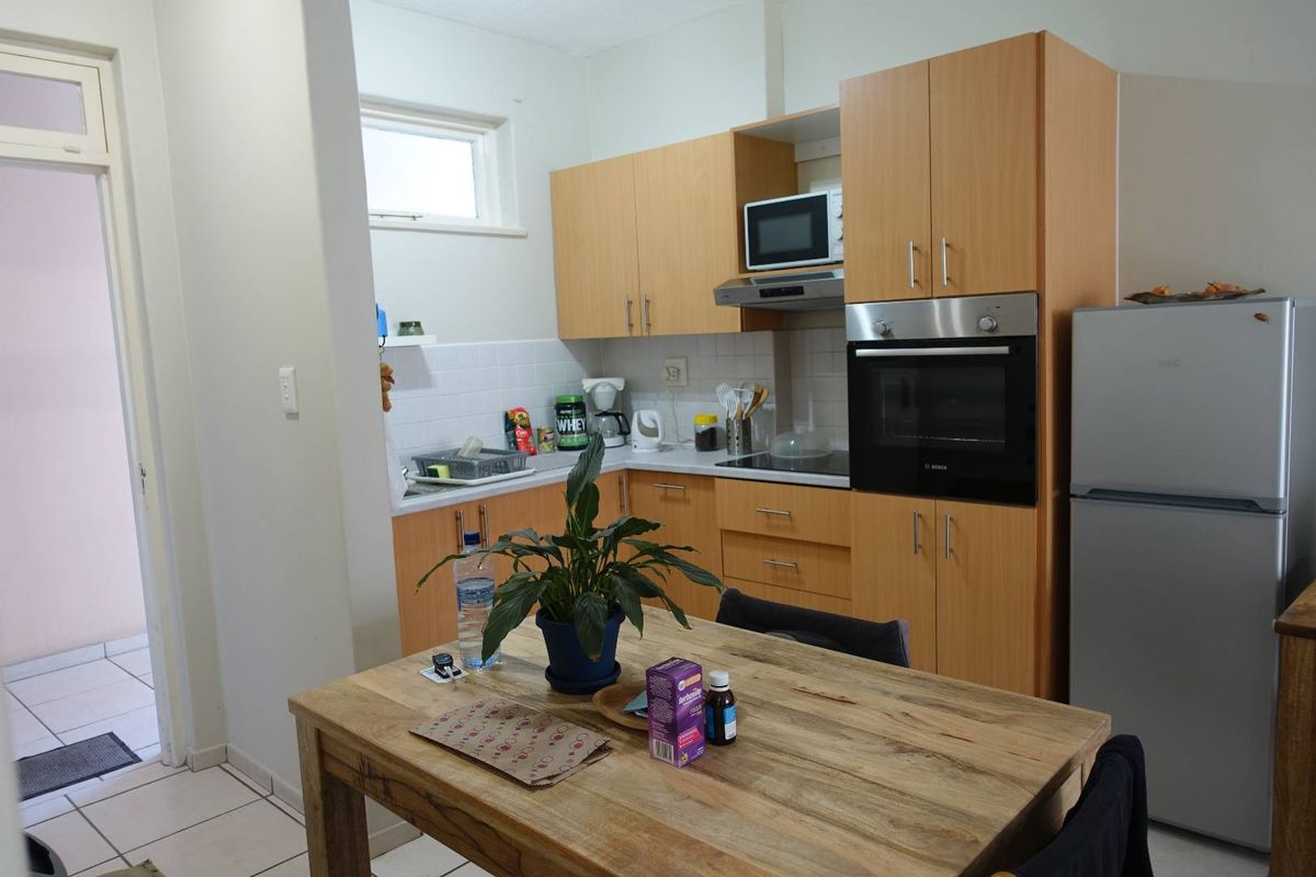 RENOVATED ONE BEDROOM APARTMENT IN RETIREMENT VILLAGE - Photo 3