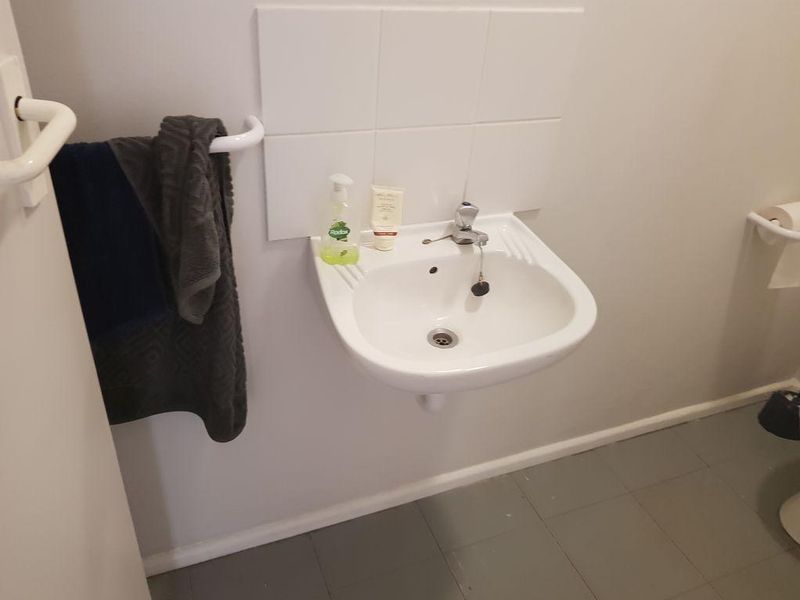 Neat Ground Floor Office at Westlake Square - Photo 9