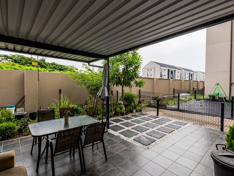 Ground floor modern unit - Photo 2