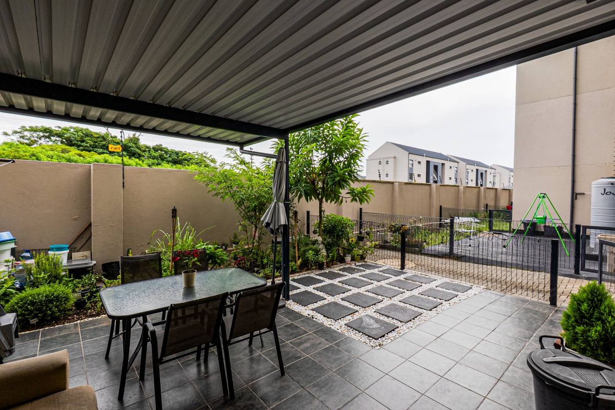 Ground floor modern unit - Photo 2