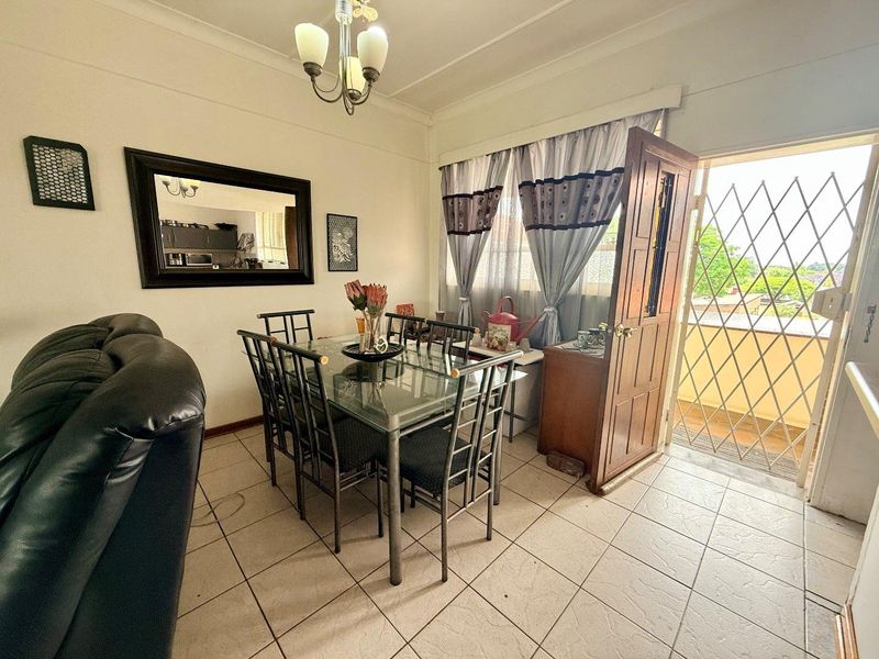 2 bedroom Apartment for sale in Vryheid - Photo 3