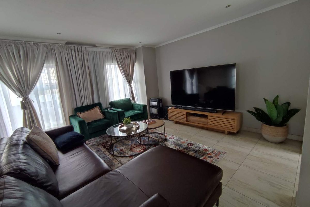 THATCHFIELD SECURITY ESTATE - 4 BEDROOM HOUSE - Photo 4