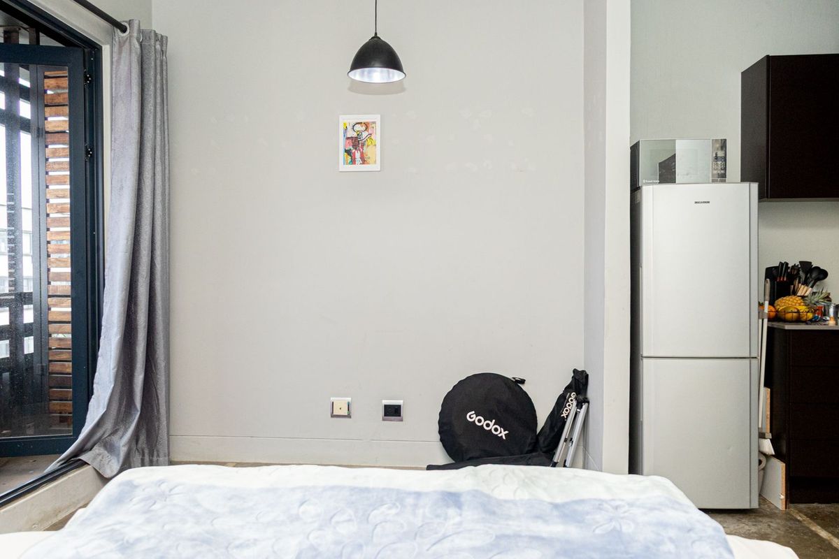 Spacious Luxury Bachelor Apartment FOR SALE in Maboneng - Photo 4