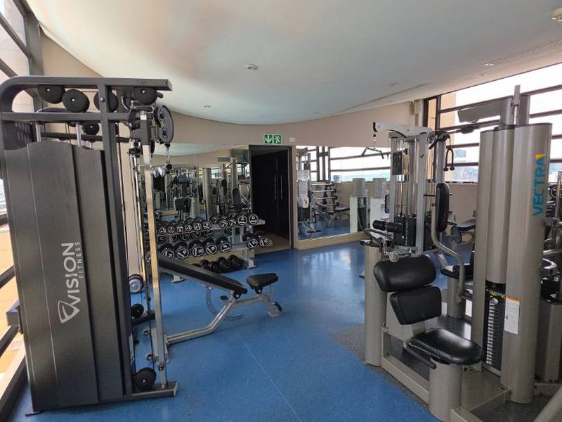 AMAZING FULLY FURNISHED 1 BED APARTMENT IN THE ICONIC RAPHAEL - Photo 10