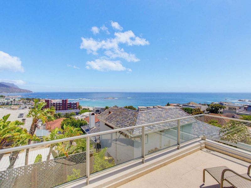 Ultra-Luxury Camps Bay Residence  - Walk to Glen Beach - Photo 2