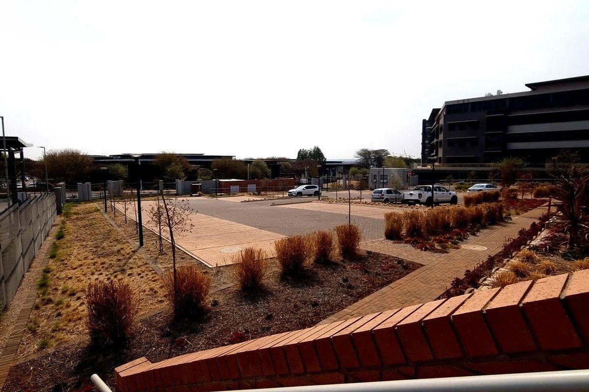 2 230m2 Louwlardia Centurion Warehouse To Let - Photo 2