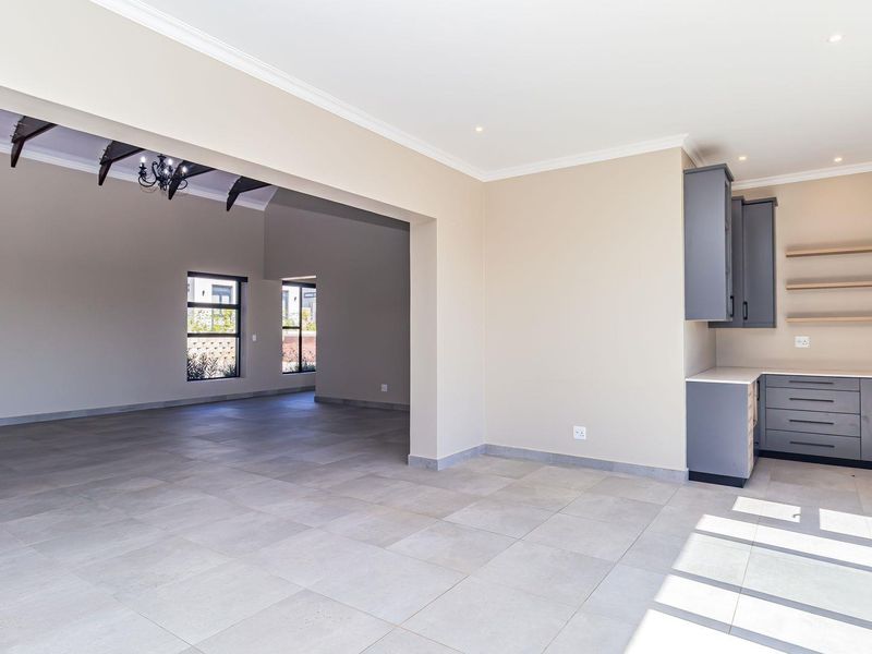 Indulge in coastal elegance at Renosterbos Estate - Photo 6