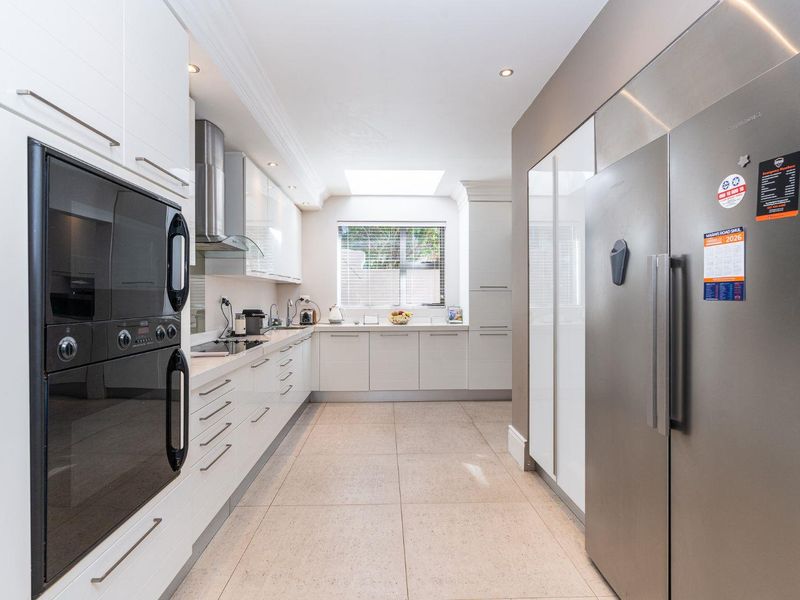 A Tranquil Oasis: Embrace Elegant Living with Sea Views! - Photo 9