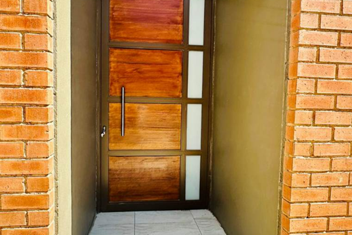 Your Dream 3-Bedroom Home in Germiston Awaits – Modern Living Meets Prime Location! - Photo 2