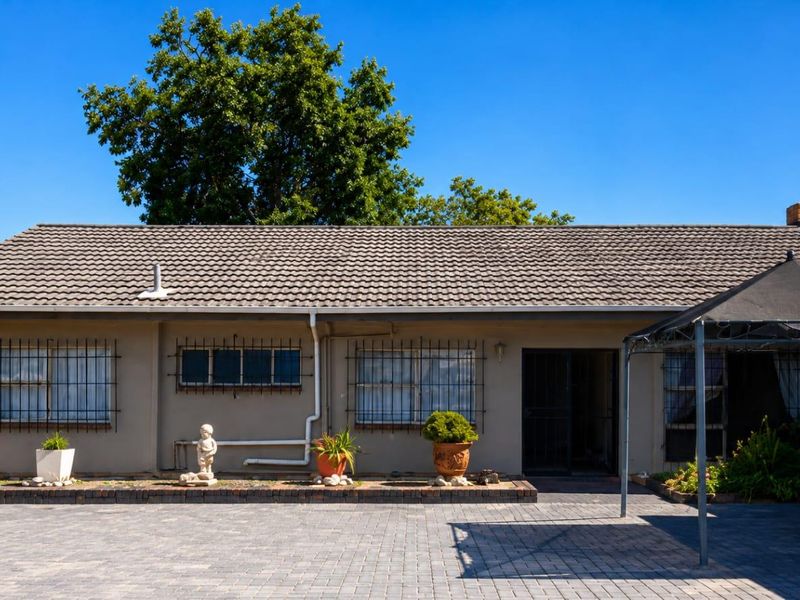 Prime 4-Bedroom Family Home for Sale in Parys - Photo 2