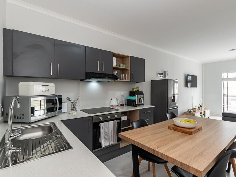 Modern 2 bedroom Apartment. - Photo 5