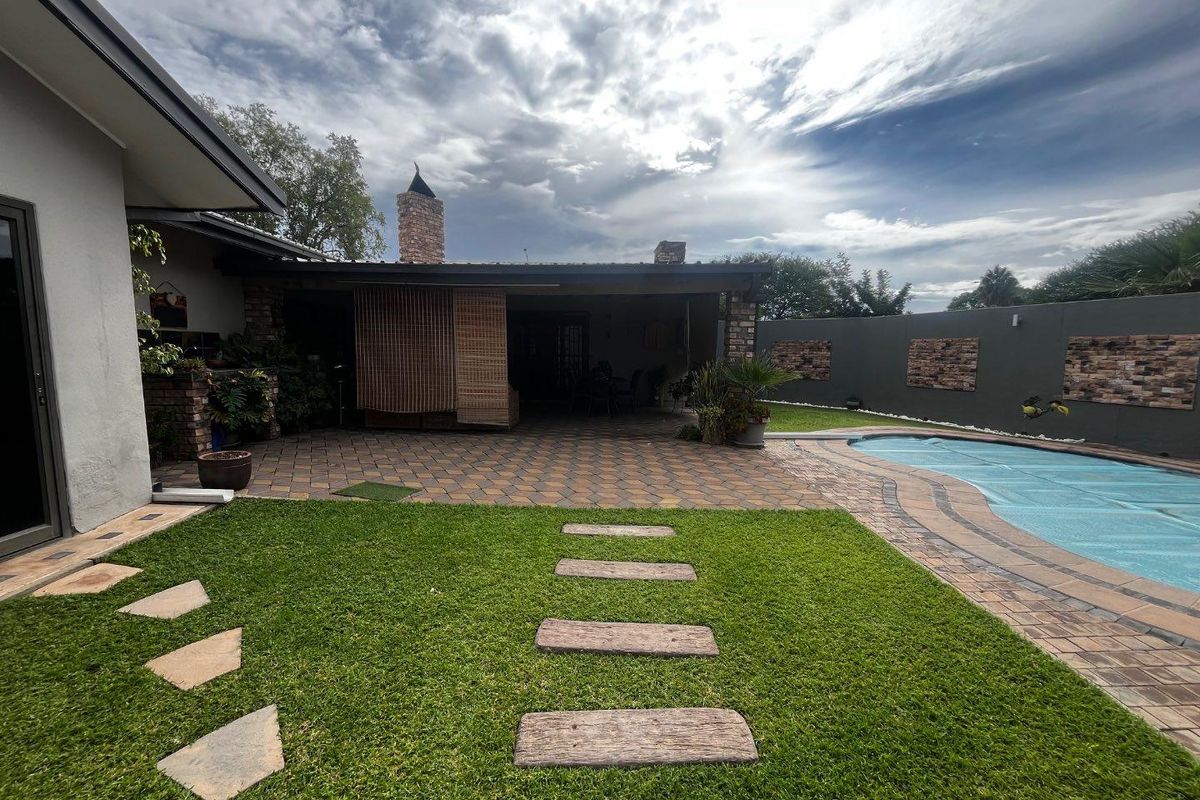 Rare find in Pioneers Park - Photo 3