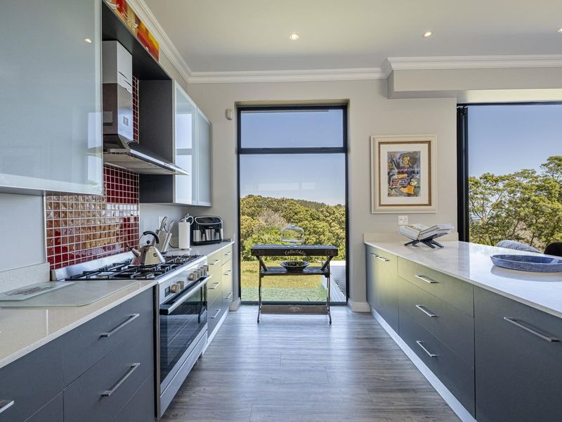 Enjoy tranquil living with the perfect blend of nature and luxury, in Kragga Kamma Game Park Residential Estate! - Photo 7