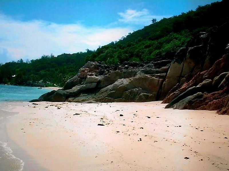Prime residential/tourism development beachfront land - Photo 7