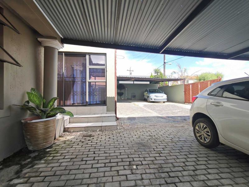 3 Bedroom House to Rent in Cosmo City - Photo 2