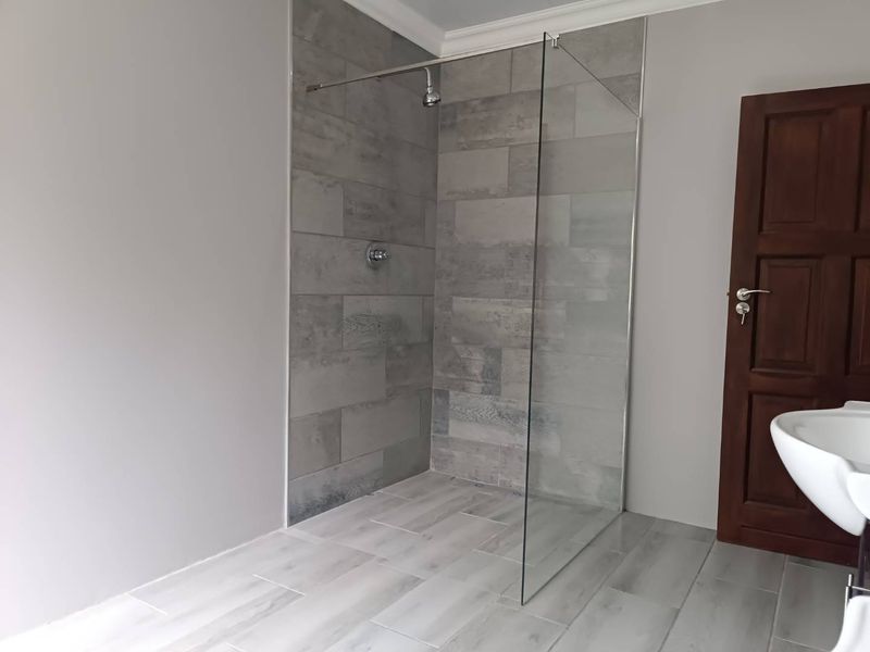 Family Home with Flat  and Off-Grid Features - Photo 8