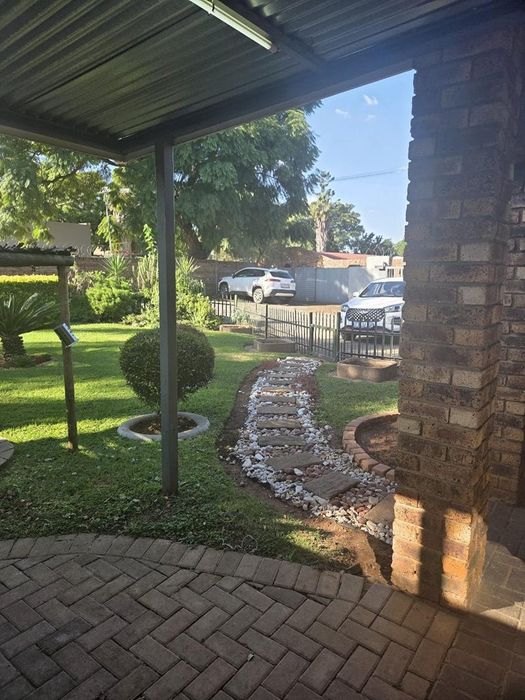 Property #2481641, Townhouse Rental Monthly in Mountain View