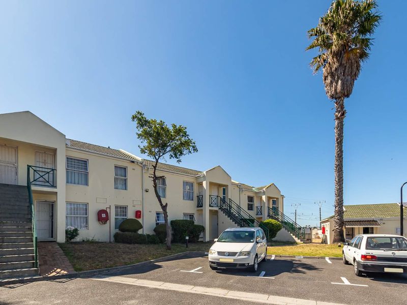 Secure - First-Floor Apartment for Sale - Photo 2