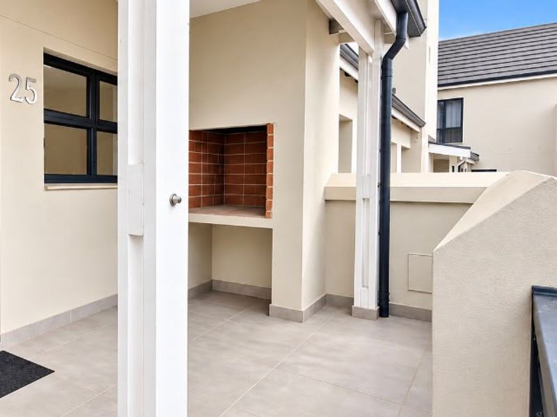 Ground floor apartment in Hartland Villlas - Photo 8