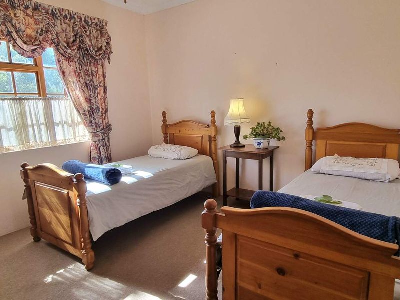 CHARMING FAMILY HOME - A PLACE TO HANG YOUR HEART - Photo 6