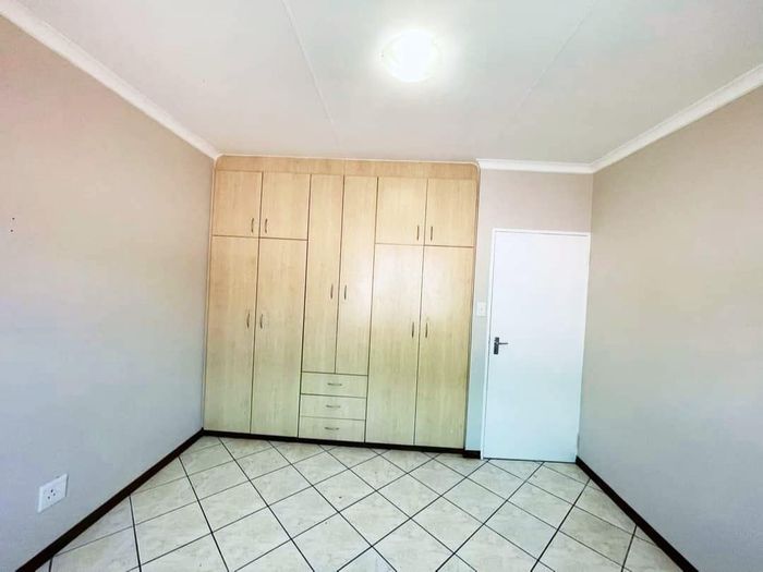 Property #2108122, Apartment Pending Sale in Rocky Crest