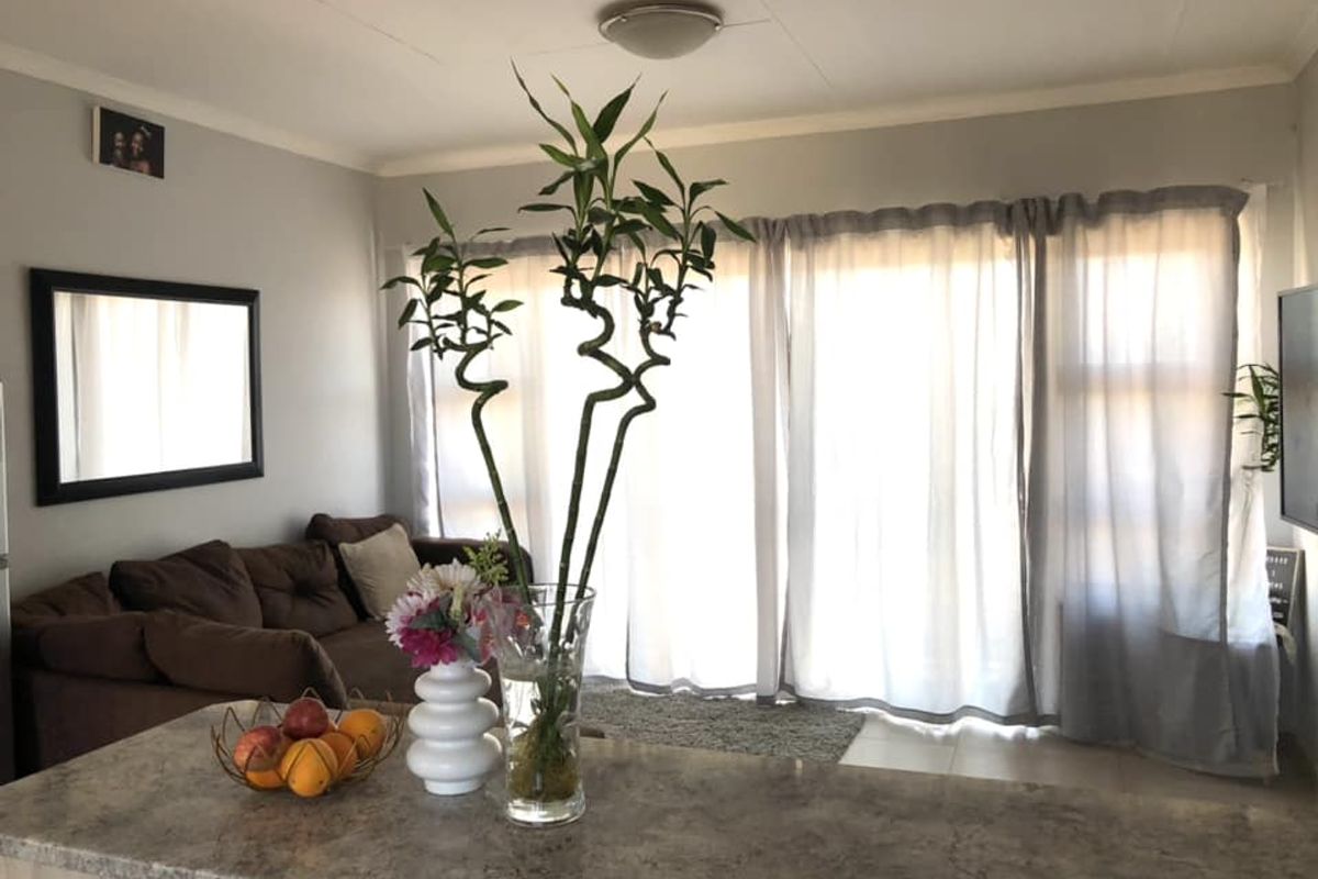 2 Bedroom Townhouse For Sale in Rocky Crest - Photo 3